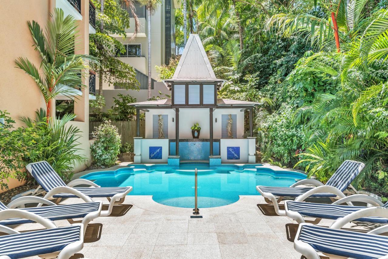 Martinique On Macrossan Aparthotel Port Douglas Exteriör bild